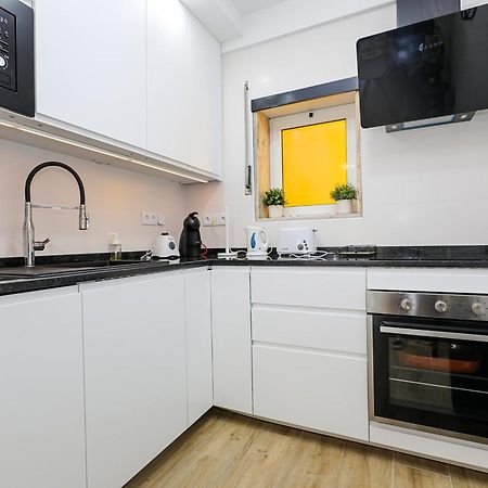 B11 - Beach Way Apartment Лагос Екстериор снимка