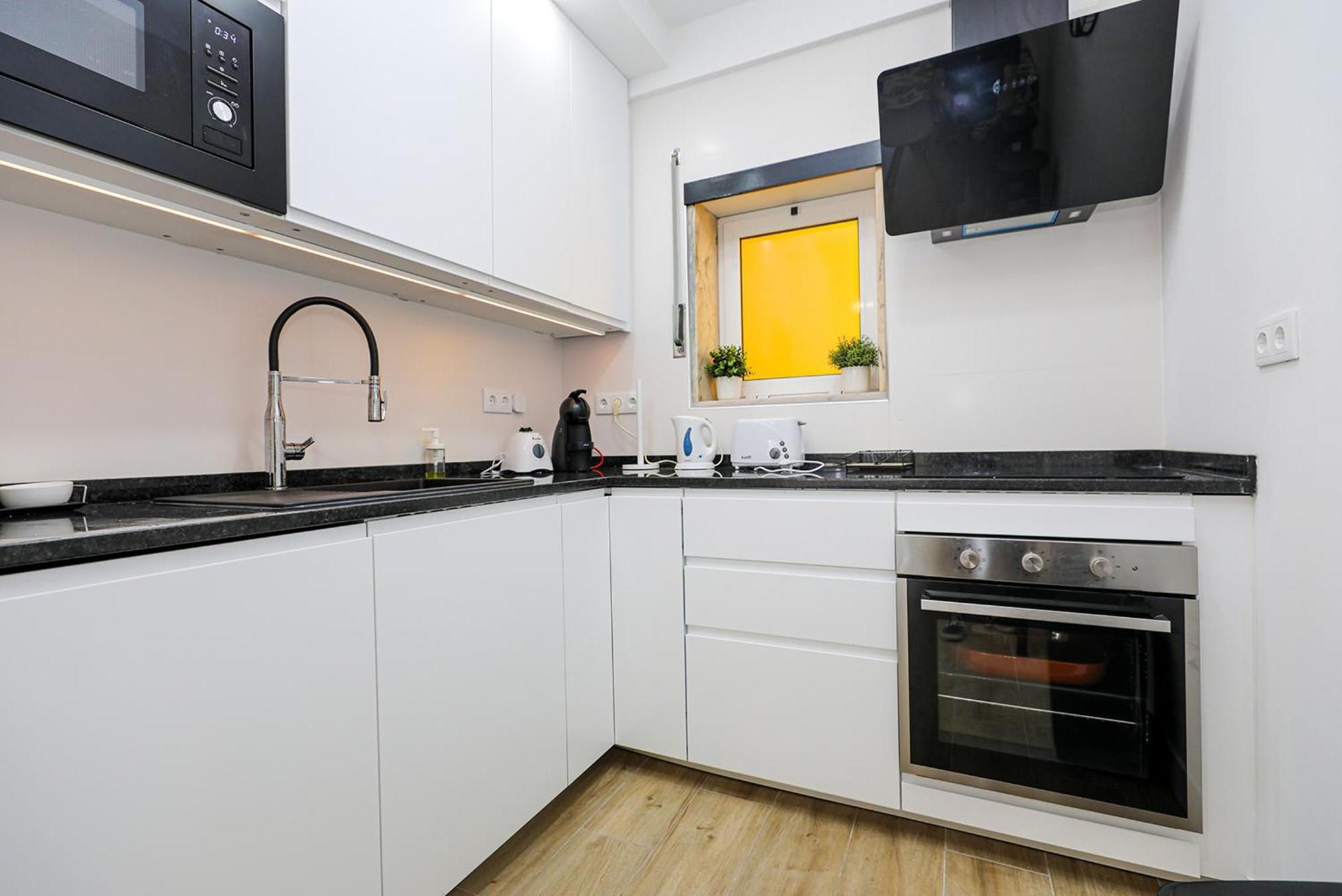 B11 - Beach Way Apartment Лагос Екстериор снимка